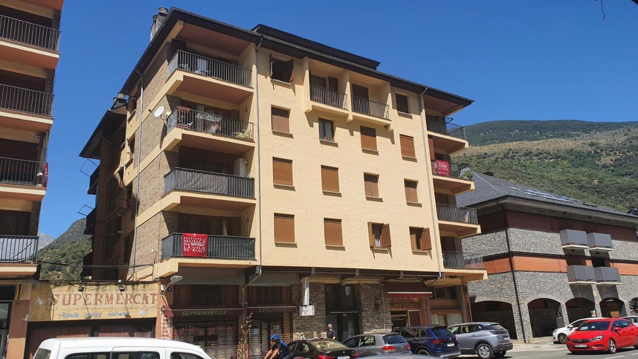 Xia Apartaments Con Acceso A Piscina Rialp Zewnętrze zdjęcie