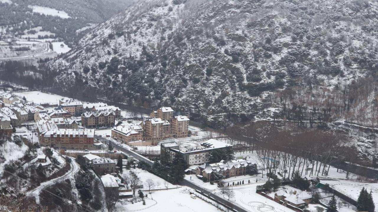 Xia Apartaments Con Acceso A Piscina Rialp Zewnętrze zdjęcie